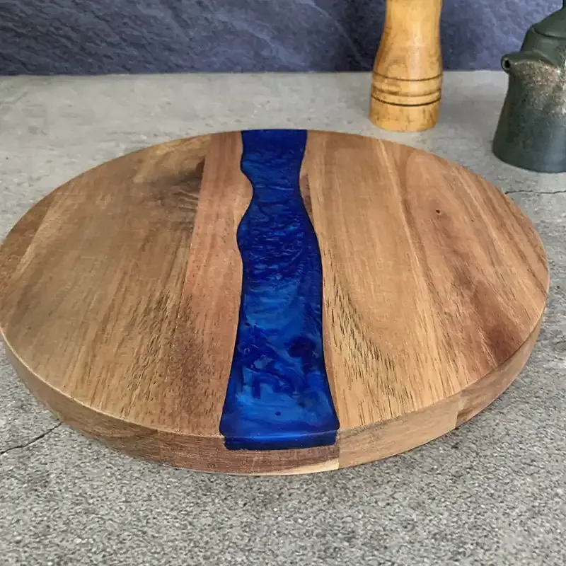 LOVE Letter Resin Cutting Board – Epoxy Inlaid Acacia Wood Cheese Board for Fruit and Western Cuisine - Image 4