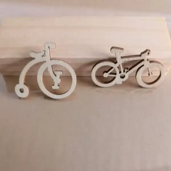 Wooden Bicycle Photo Prop Set – Natural Wooden Cartoon Bikes for Kids DIY Decor - Image 3
