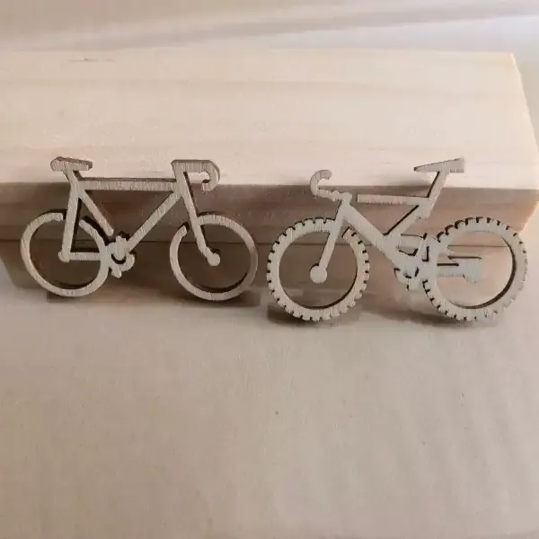 Wooden Bicycle Photo Prop Set – Natural Wooden Cartoon Bikes for Kids DIY Decor - Image 4