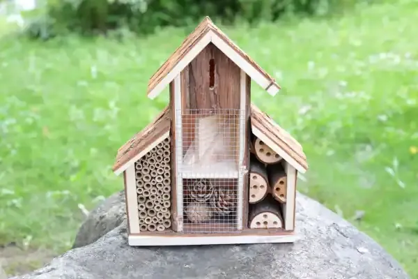 Bark Wood Insect Hotel Bee House, Hanging Outdoor Garden Birdhouse, Ladybug & Butterfly Lodge - Image 4