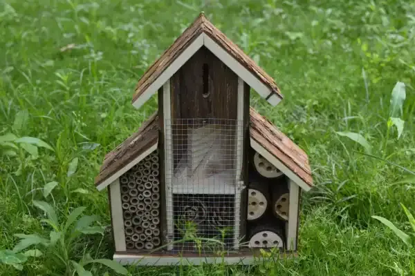 Bark Wood Insect Hotel Bee House, Hanging Outdoor Garden Birdhouse, Ladybug & Butterfly Lodge - Image 2