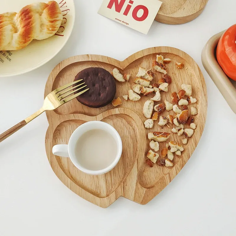 Wholesale Heart Shaped Rubberwood Serving Tray | Custom Manufacturing - Image 2