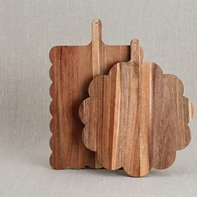 Wholesale Scalloped Acacia Wood Cutting Board